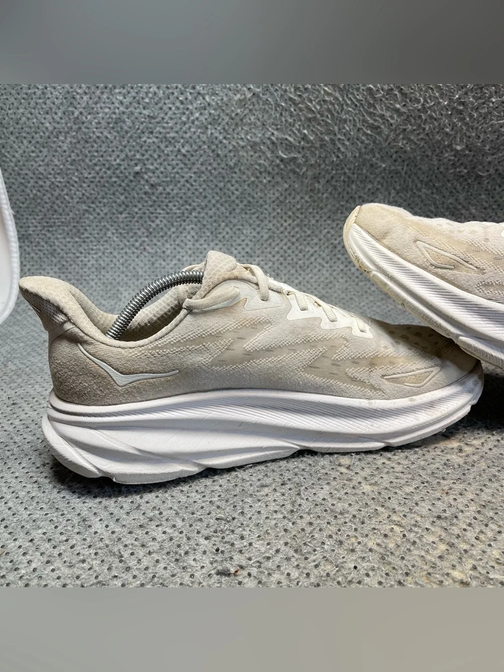 Hoka One One Clifton 9 Running Shoes Size 11.5 Women’s
